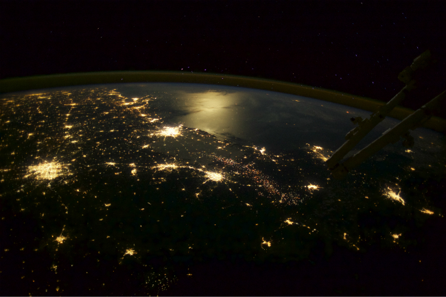 Dallas, Houston, San Antonio y el golfo de Mexico, vista de noche desde la estación espacial. A beautiful planet. IMAX