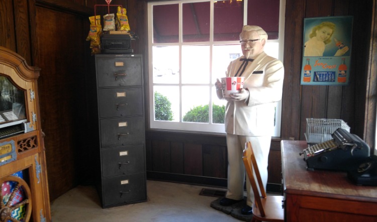 Historia de kfc y el Coronel Sanders