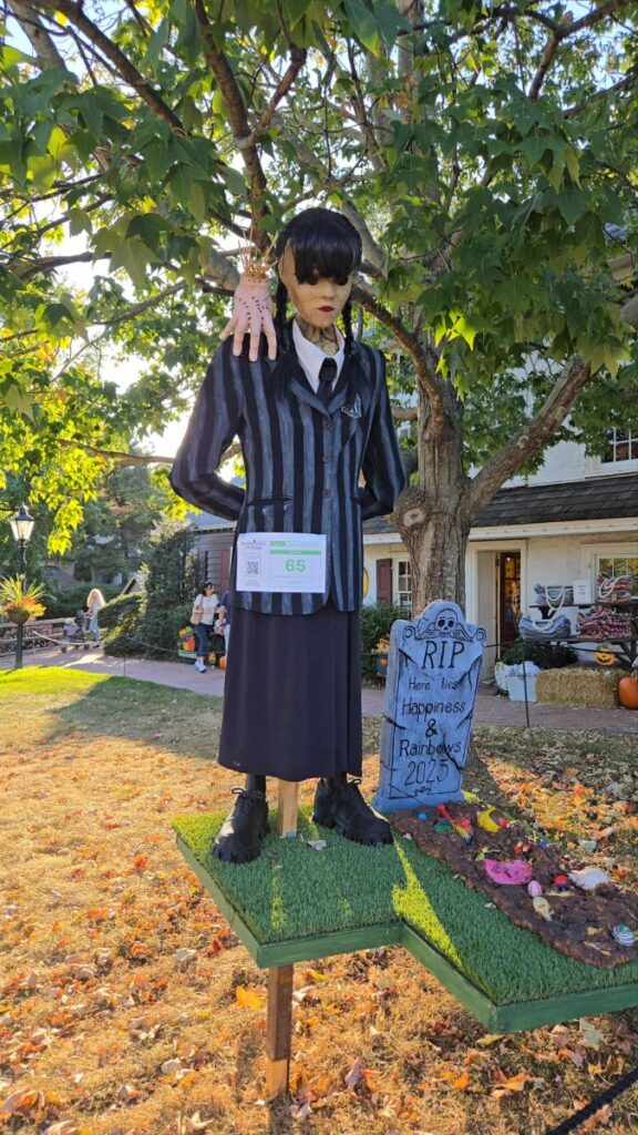 Familia Adams espantapajaro