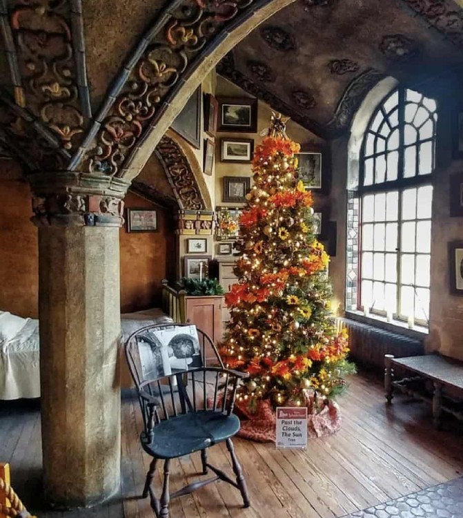 Arbol de navidad en castillo Bucks County