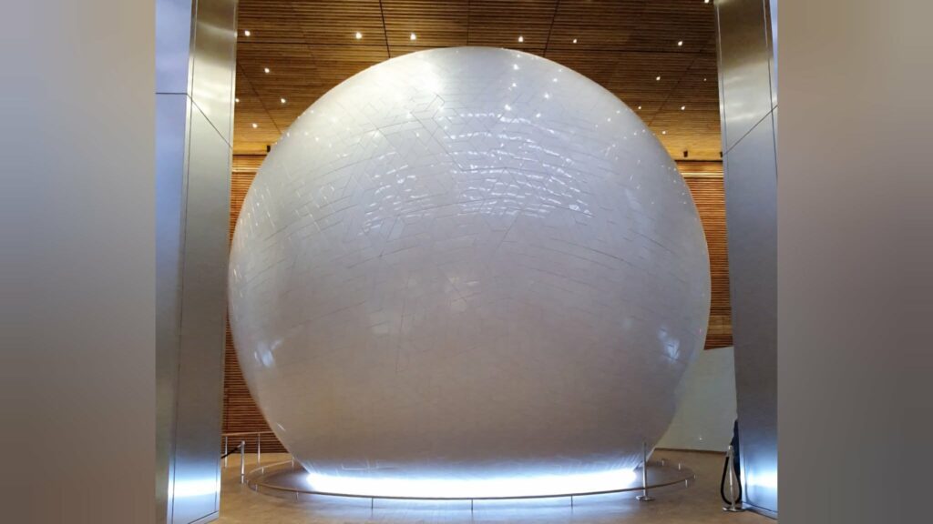 The Sphere, la esfera completa en el Comcast building