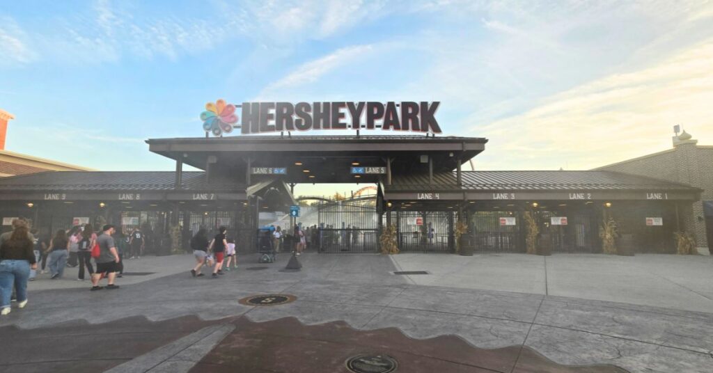 Entrada a Hershey durante Hershey Halloween.